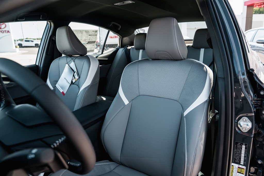 2025 Toyota Camry SE photo 24