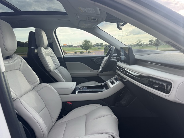 2025 Lincoln Aviator Reserve photo 17