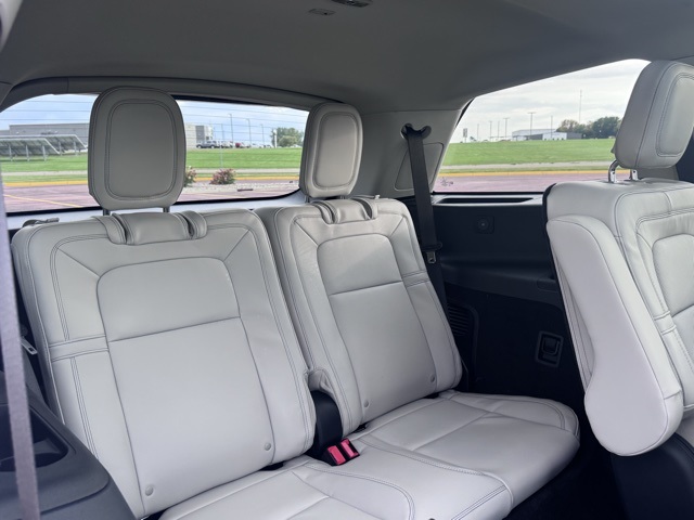 2025 Lincoln Aviator Reserve photo 22