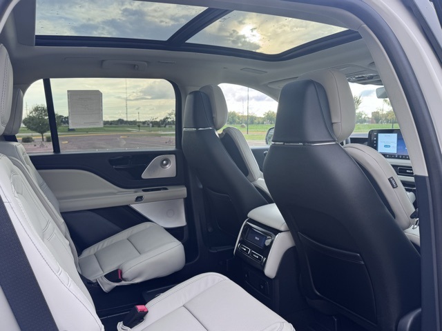 2025 Lincoln Aviator Reserve photo 23