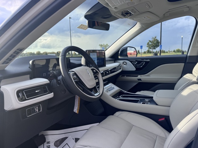 2025 Lincoln Aviator Reserve photo 4