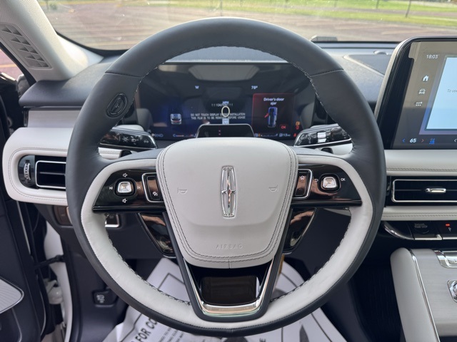 2025 Lincoln Aviator Reserve photo 5