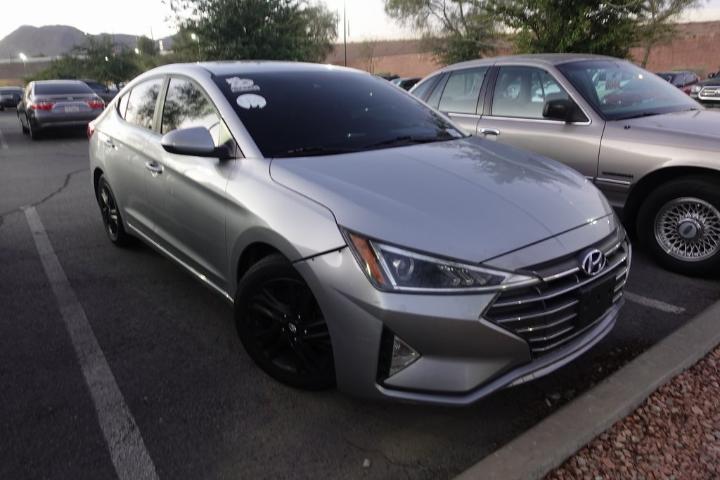 2020 Hyundai Elantra SEL Value Edition Limited photo 2