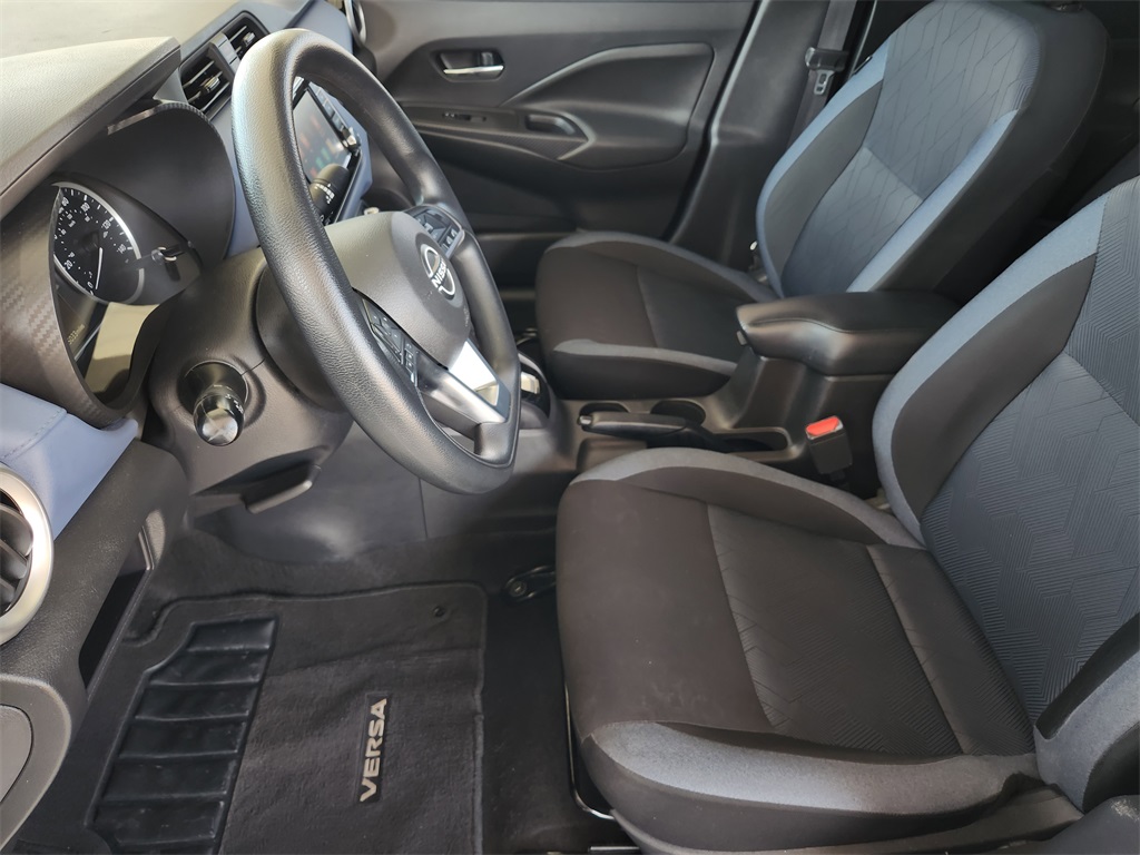 2023 Nissan Versa 1.6 SV photo 10