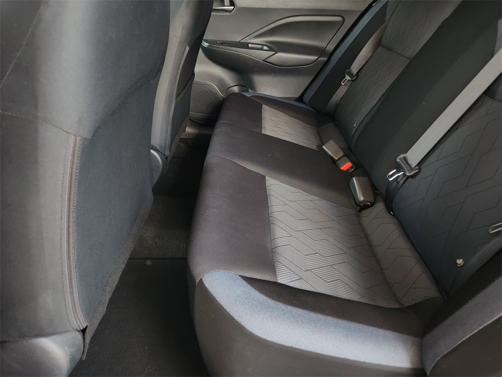 2023 Nissan Versa 1.6 SV photo 24