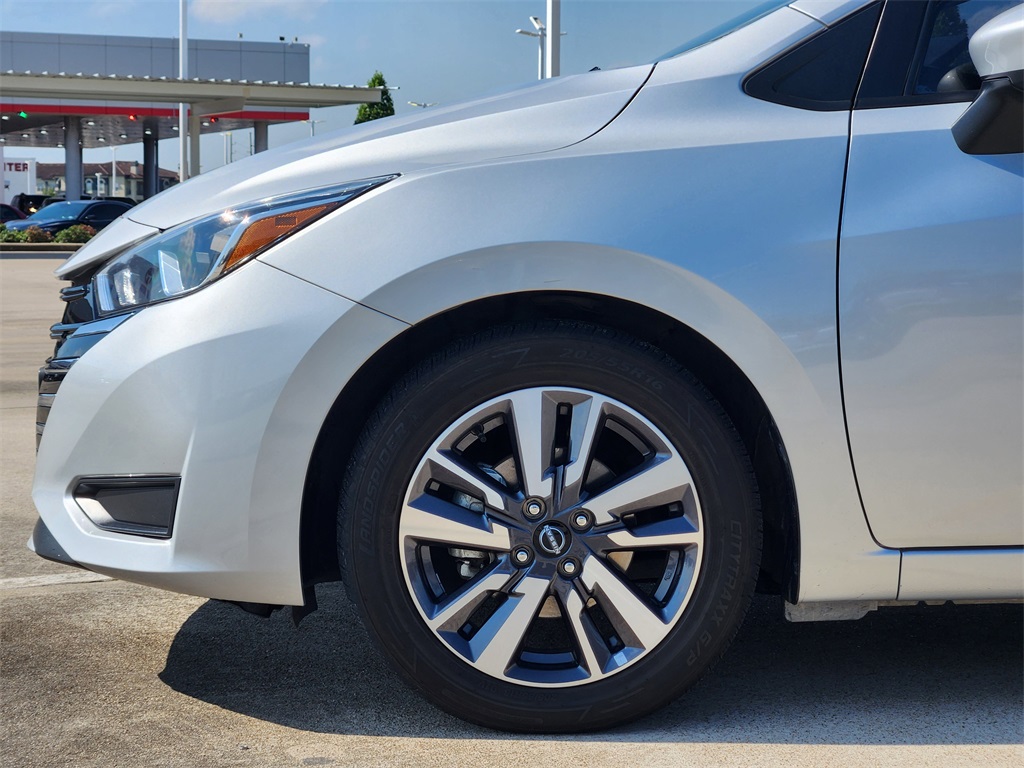 2023 Nissan Versa 1.6 SV photo 7