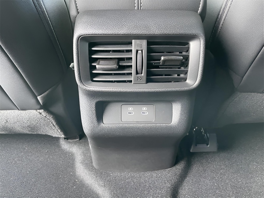 2025 Nissan Murano SL photo 2