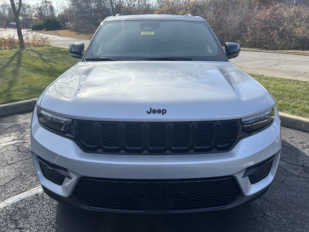 new 2025 Jeep Grand Cherokee car, priced at $50,735