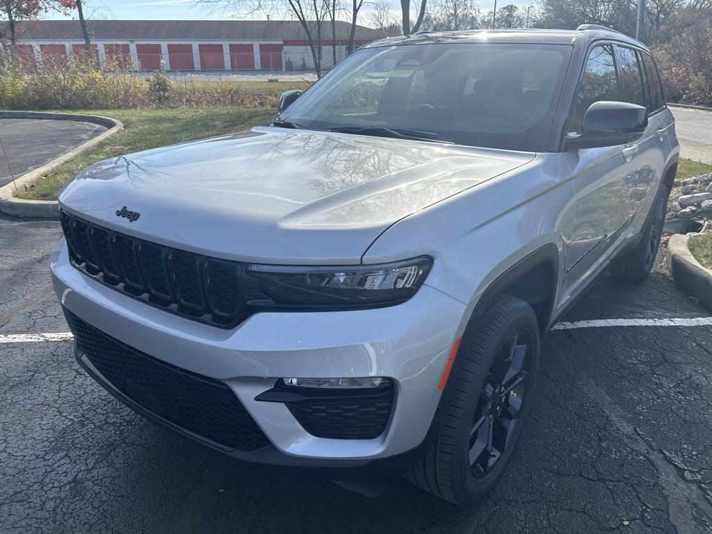 new 2025 Jeep Grand Cherokee car, priced at $50,735