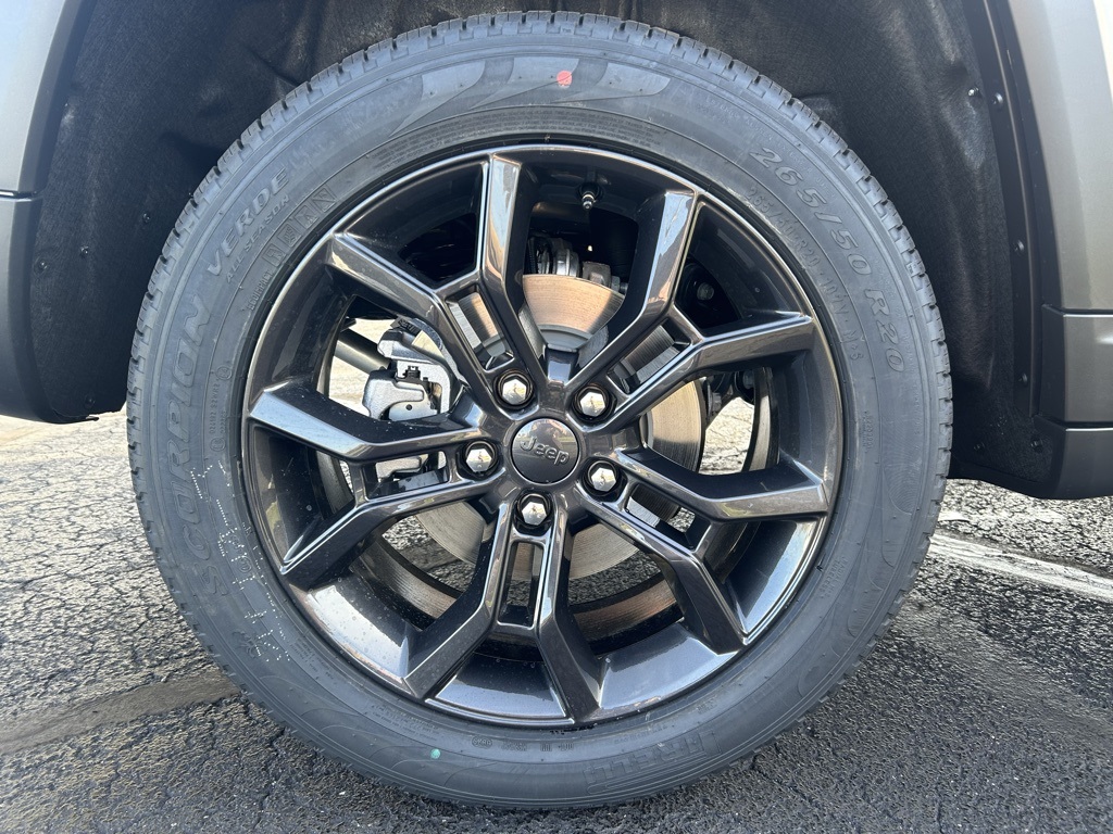 new 2025 Jeep Grand Cherokee car, priced at $50,735