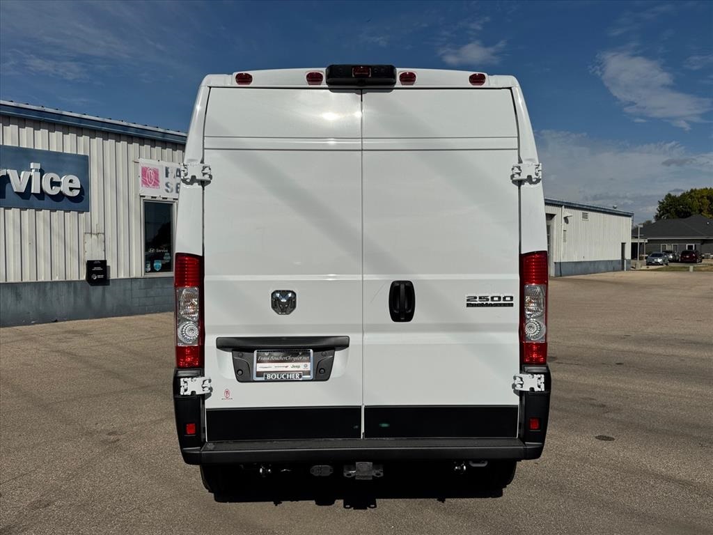 2026 Ram ProMaster 2500 photo 3