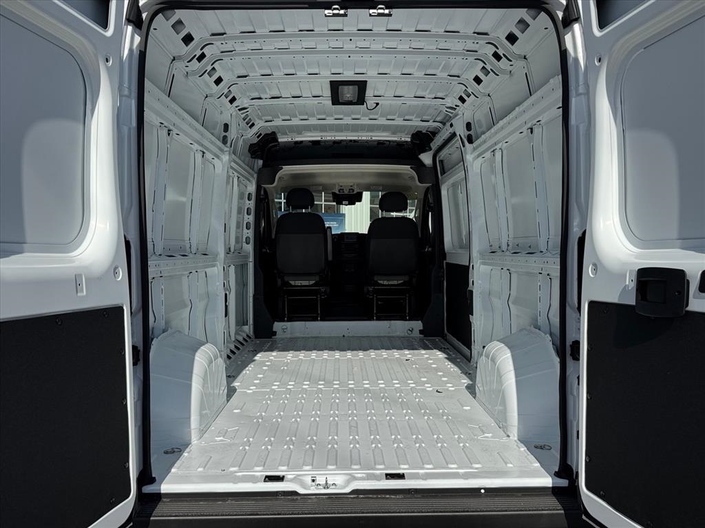 2026 Ram ProMaster 2500 photo 4