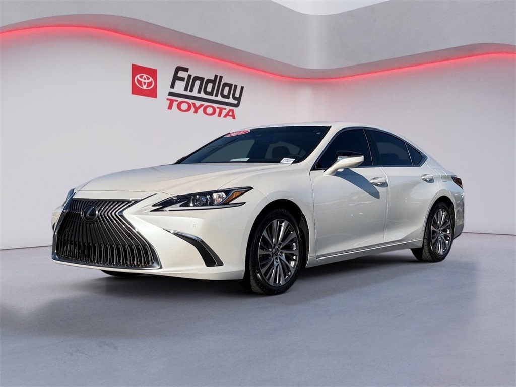 2021 Lexus ES 350's photo