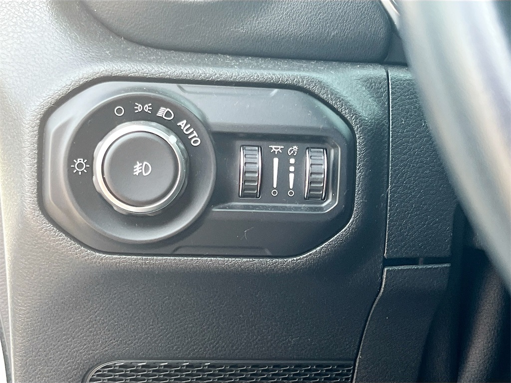 2021 Jeep Wrangler Unlimited Sahara photo 10
