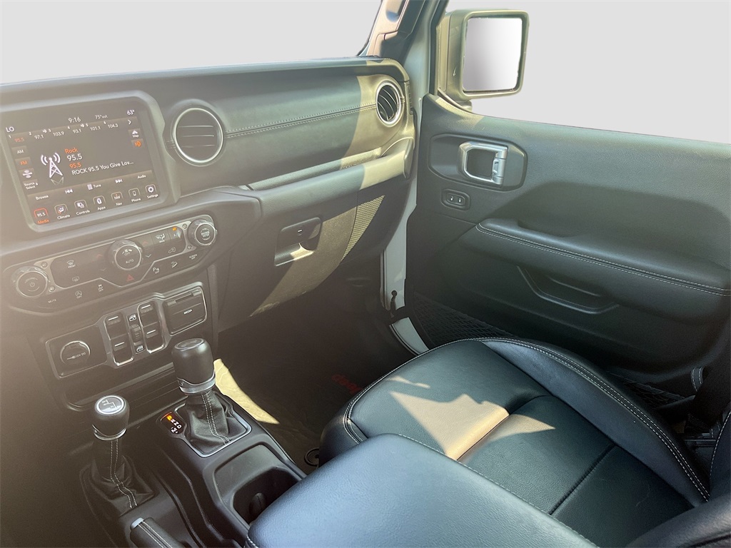 2021 Jeep Wrangler Unlimited Sahara photo 19