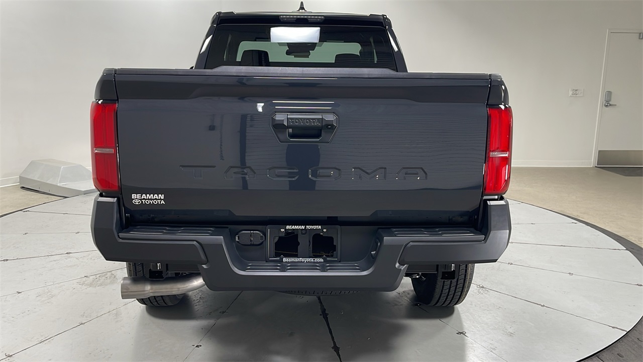 2025 Toyota Tacoma SR XtraCab photo 4