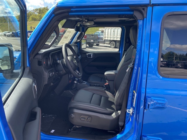 new 2025 Jeep Gladiator car, priced at $48,562