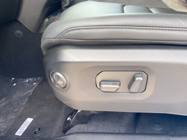 new 2025 Jeep Gladiator car, priced at $48,562