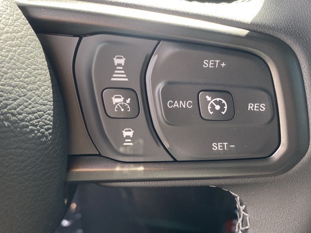 new 2025 Jeep Gladiator car, priced at $48,562