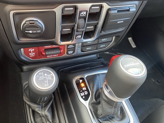 new 2025 Jeep Gladiator car, priced at $48,562