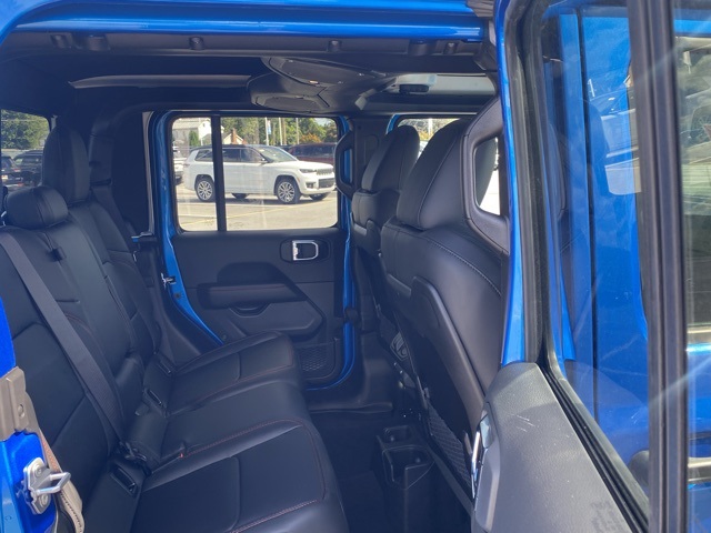 new 2025 Jeep Gladiator car, priced at $48,562