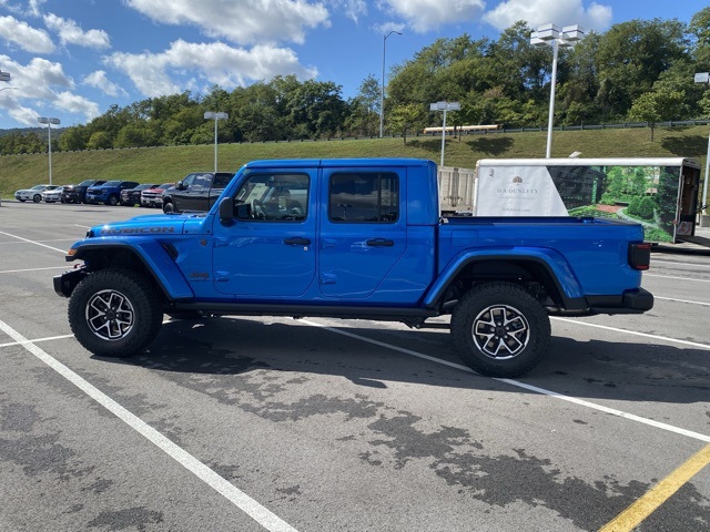 new 2025 Jeep Gladiator car, priced at $48,562