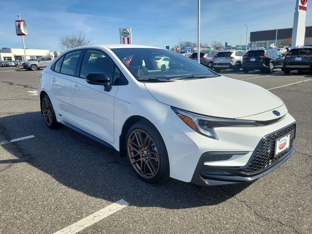 2024 Toyota Corolla Hybrid Nightshade Edition:R3009785