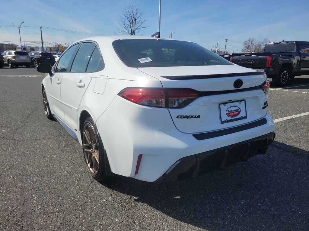 2024 Toyota Corolla Hybrid Nightshade Edition:R3009785