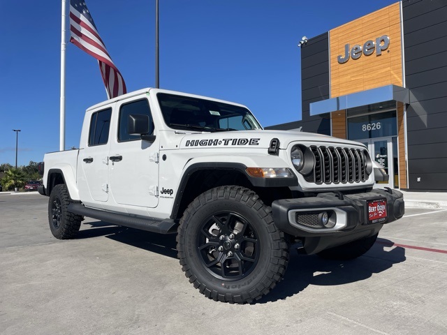 2025 Jeep Gladiator High Tide's photo