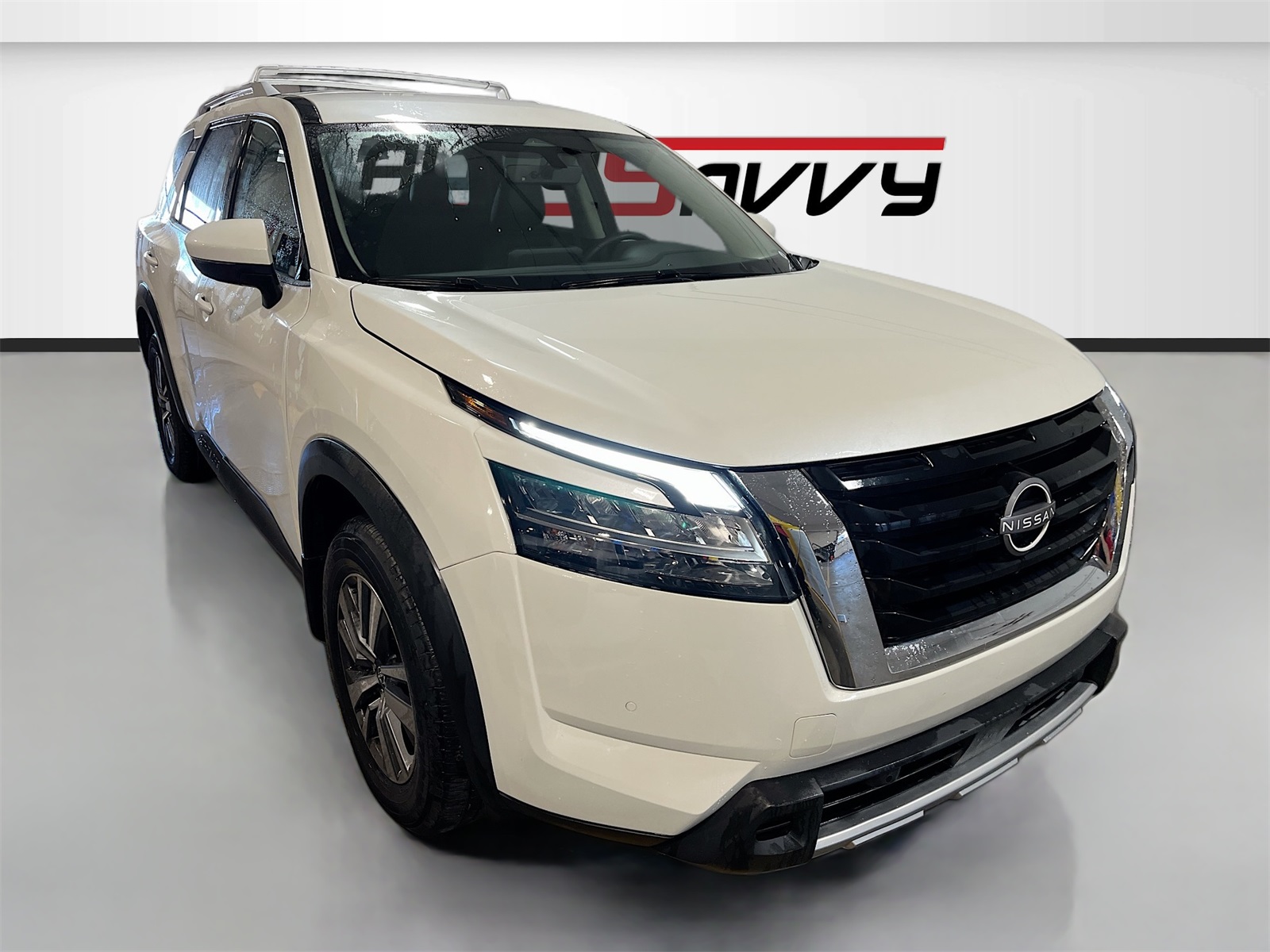 2023 Nissan Pathfinder SL's photo