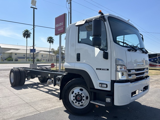 New 2025 Isuzu FTR F Series's photo