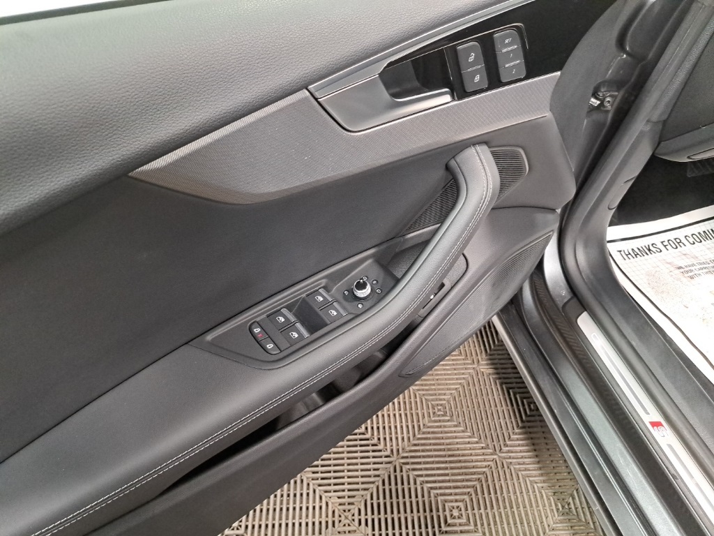 2023 Audi A5 45 S line Premium Plus Quattro photo 3