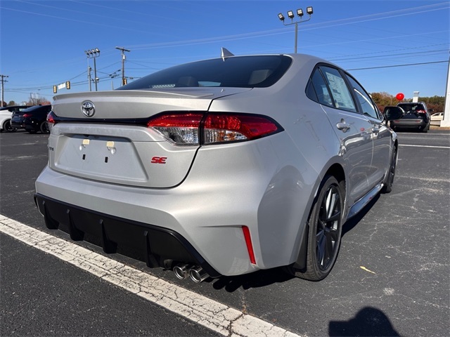 2026 Toyota Corolla SE photo 3