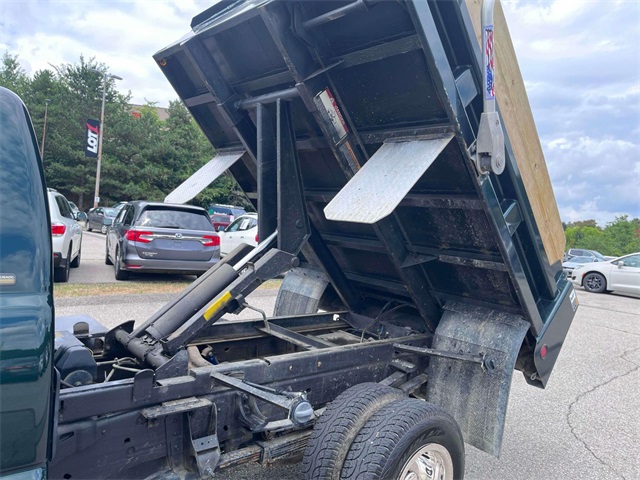 2004 Chevrolet Silverado 3500HD Work Truck photo 10
