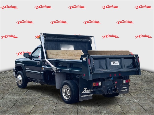 2004 Chevrolet Silverado 3500HD Work Truck photo 4