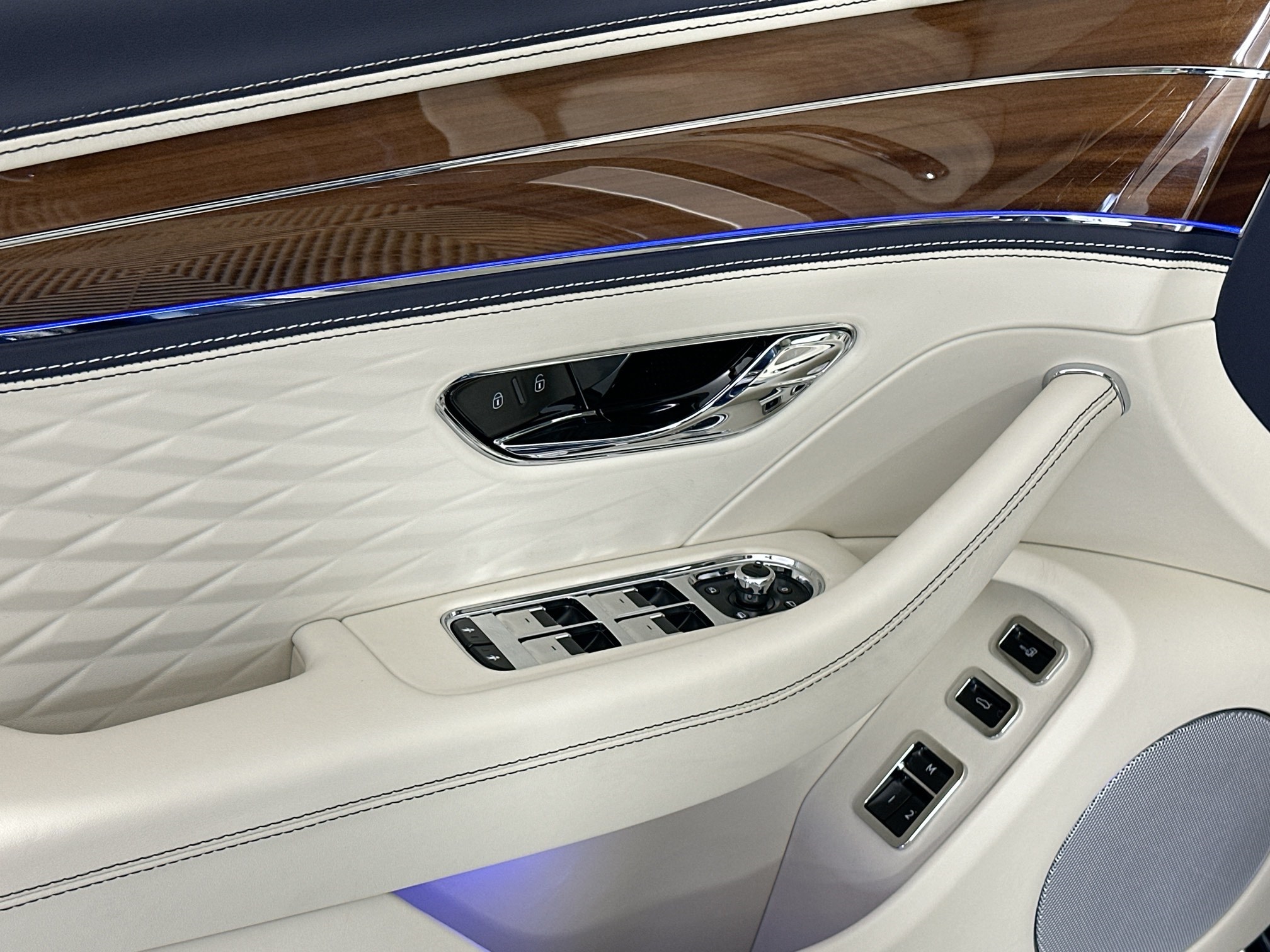 new 2026 Bentley Flying Spur car