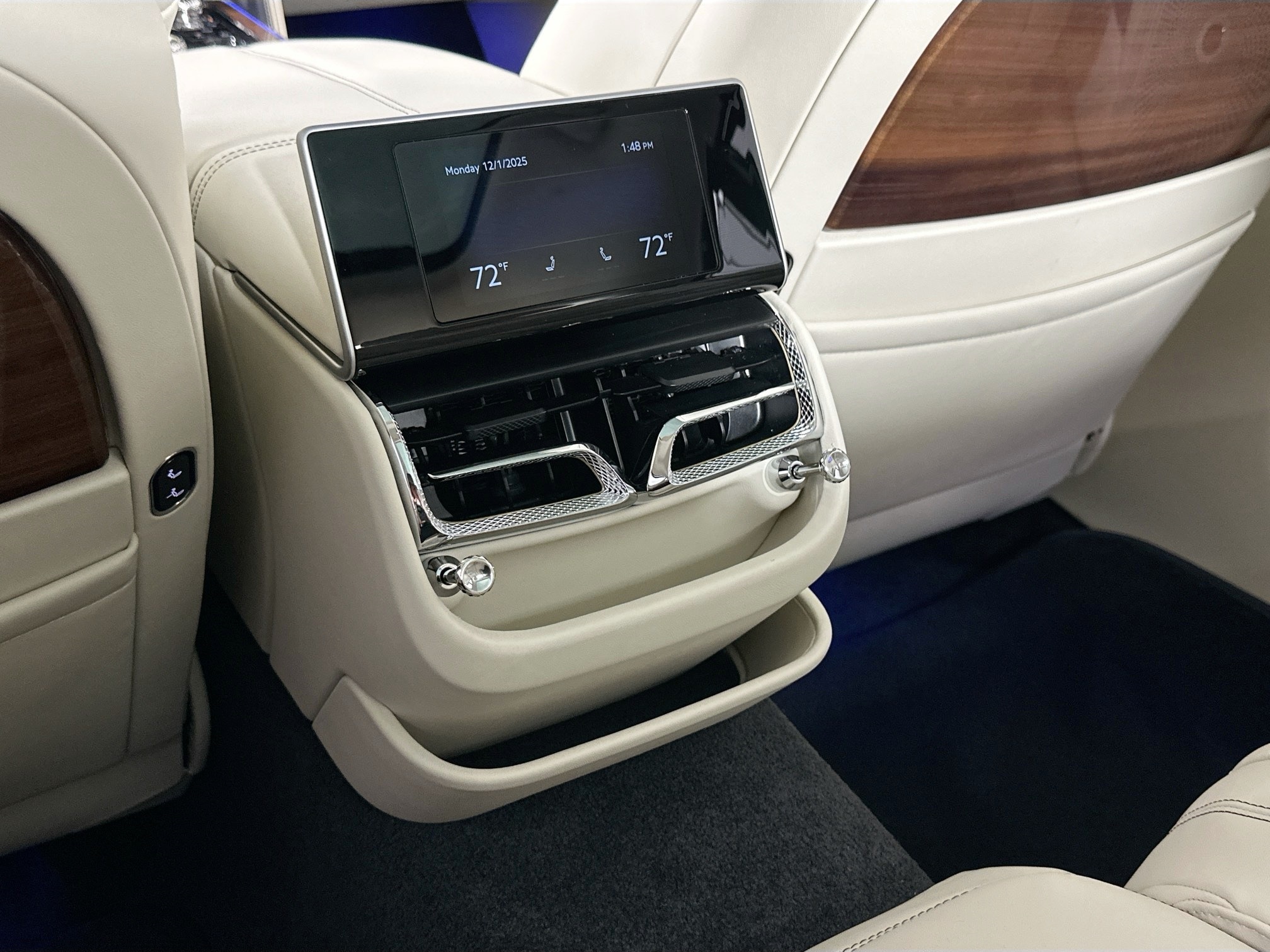 new 2026 Bentley Flying Spur car