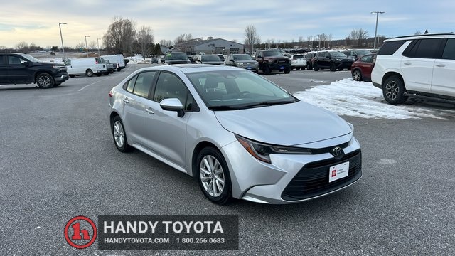 2024 Toyota Corolla LE's photo