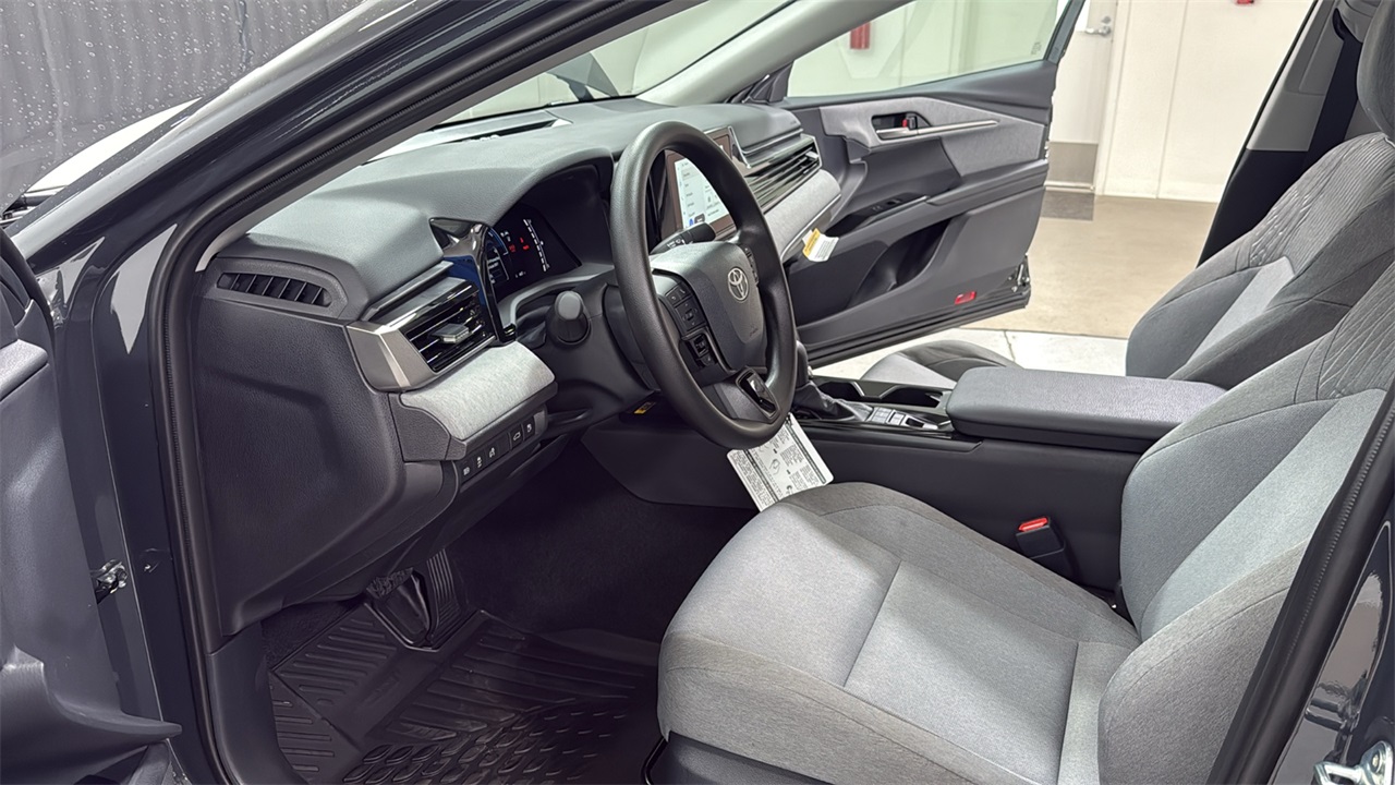 2026 Toyota Camry LE photo 12