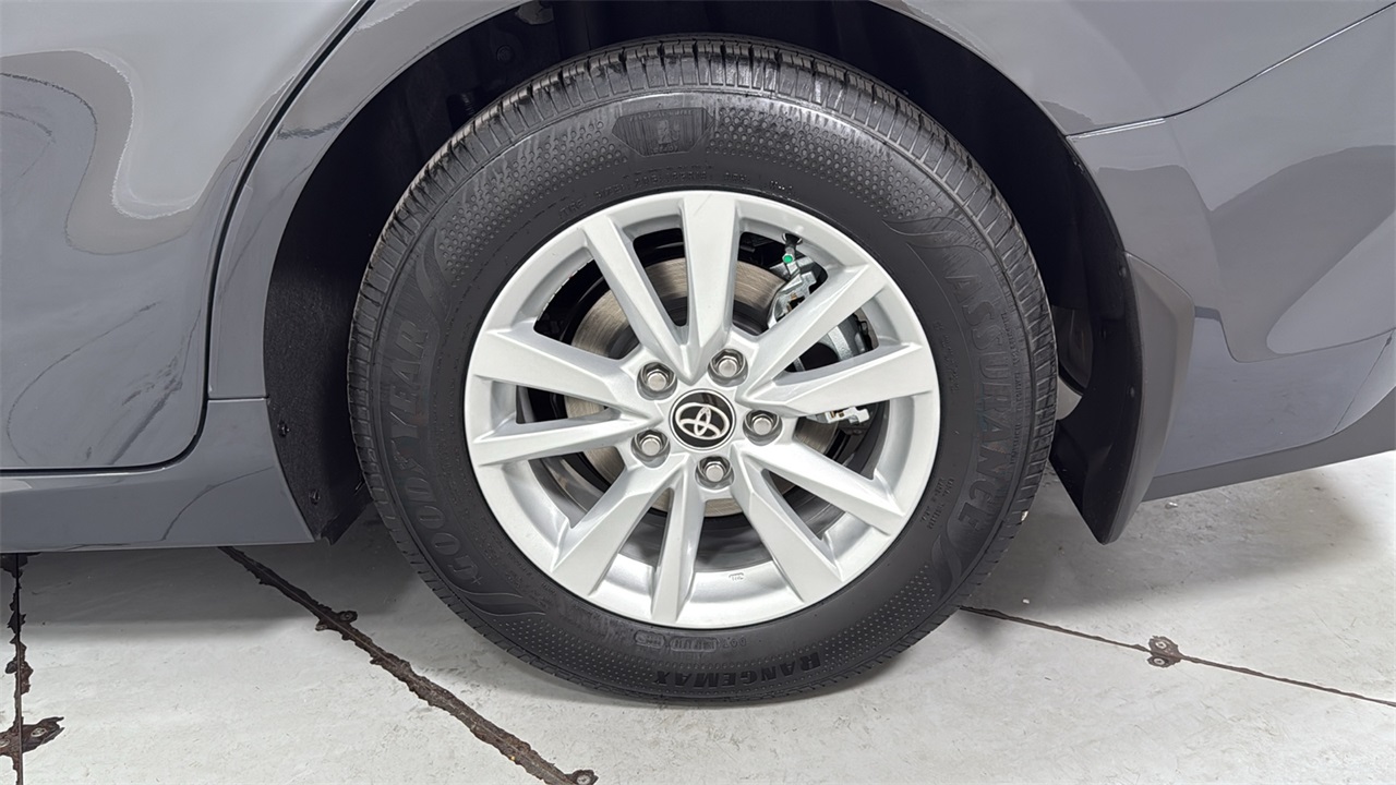 2026 Toyota Camry LE photo 23