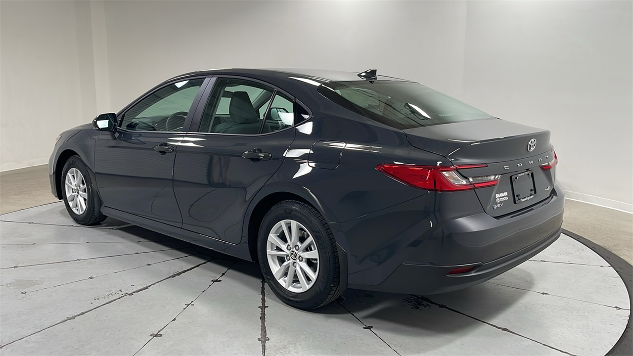 2026 Toyota Camry LE photo 7