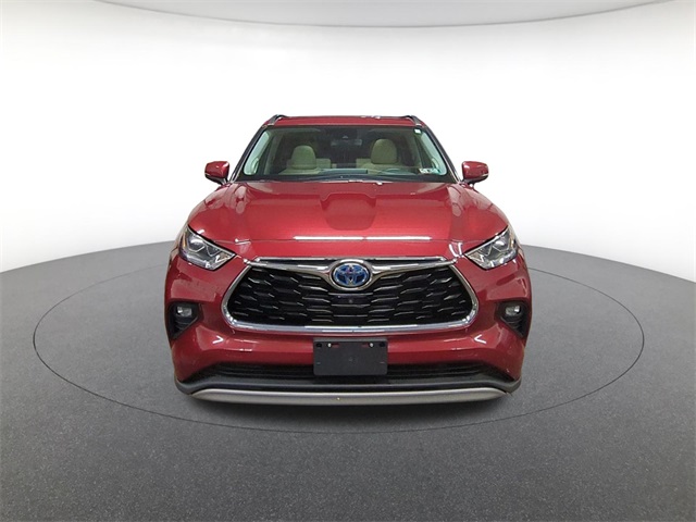 used 2021 Toyota Highlander Hybrid car, priced at $31,600