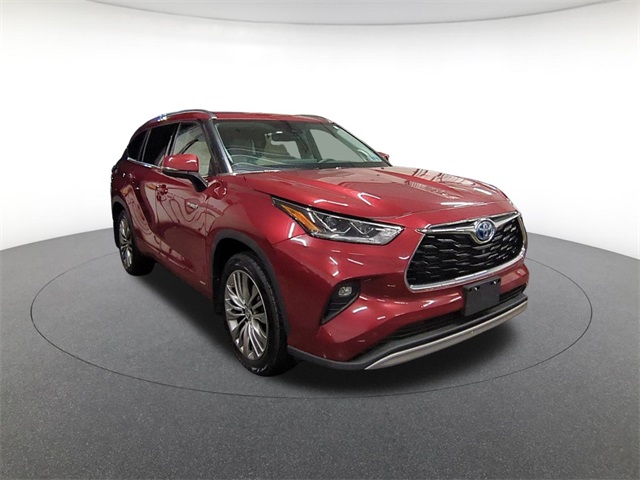 used 2021 Toyota Highlander Hybrid car, priced at $31,600