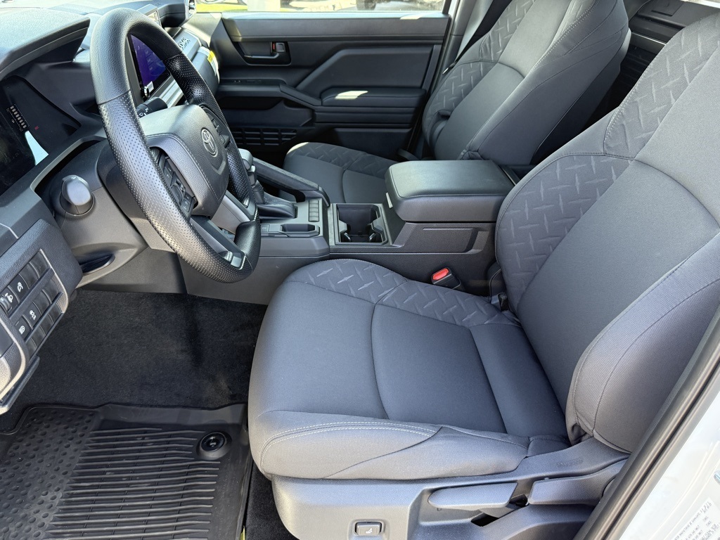2025 Toyota Tacoma SR XtraCab photo 17