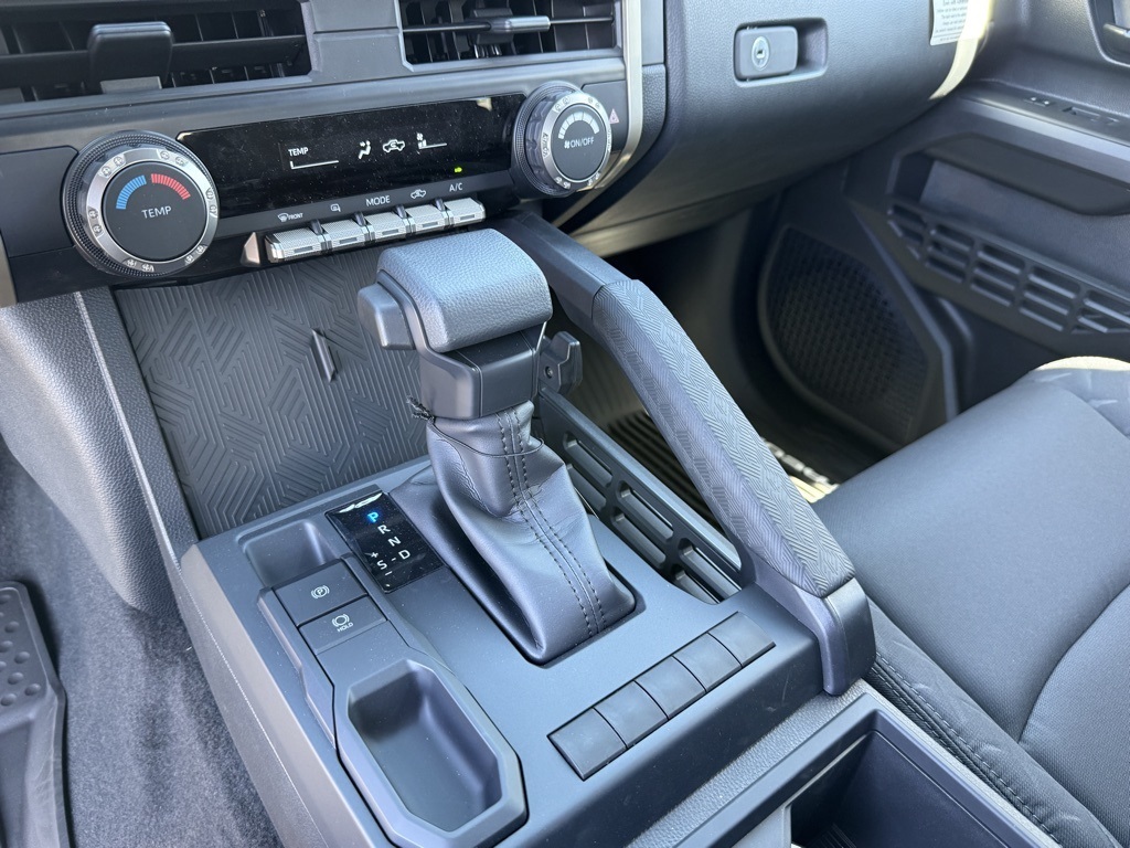 2025 Toyota Tacoma SR XtraCab photo 22