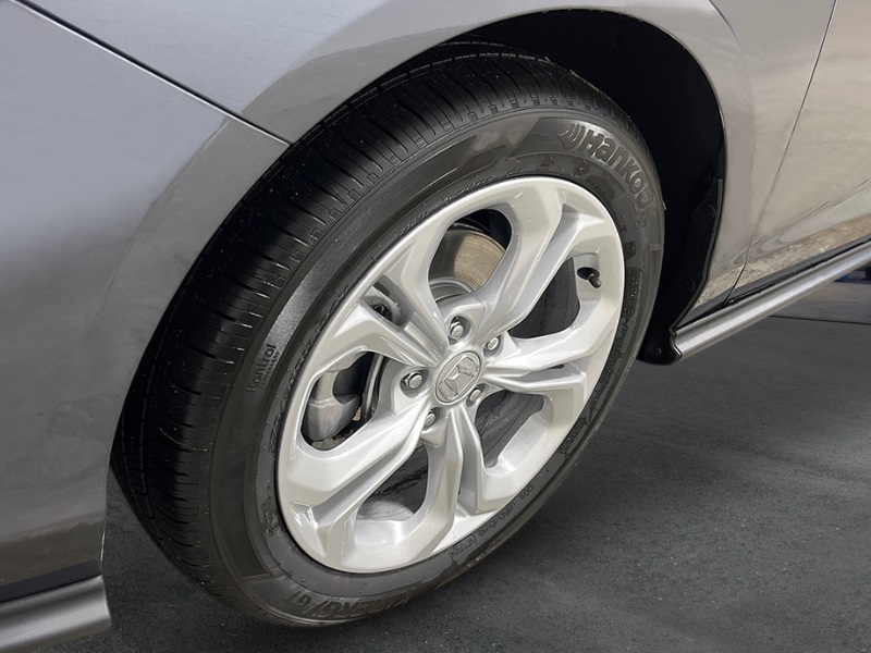 2025 Honda Accord LX Sedan 4 Dr. FWD 10