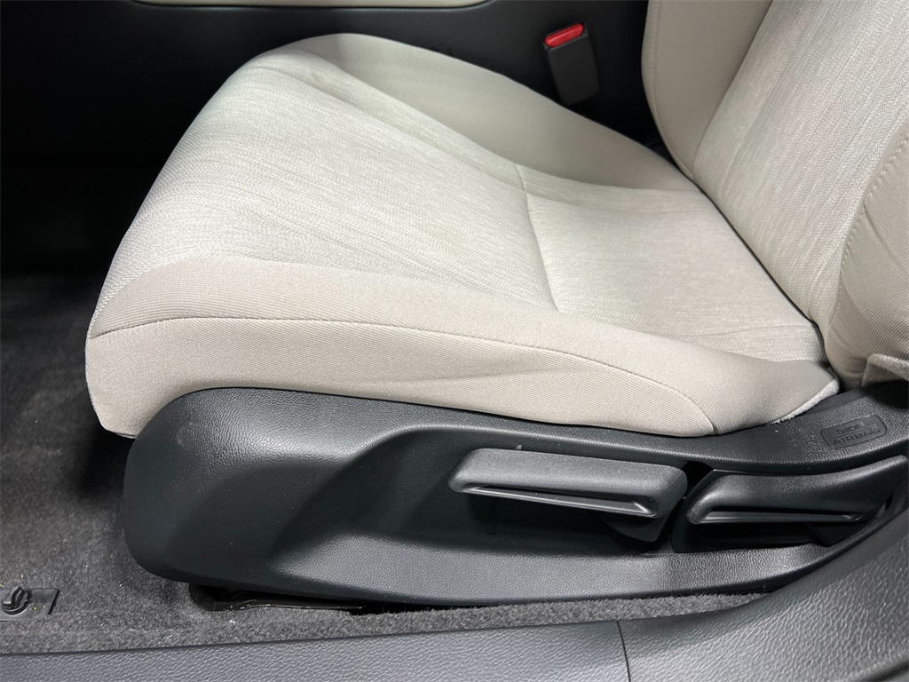 2025 Honda Accord LX Sedan 4 Dr. FWD 14