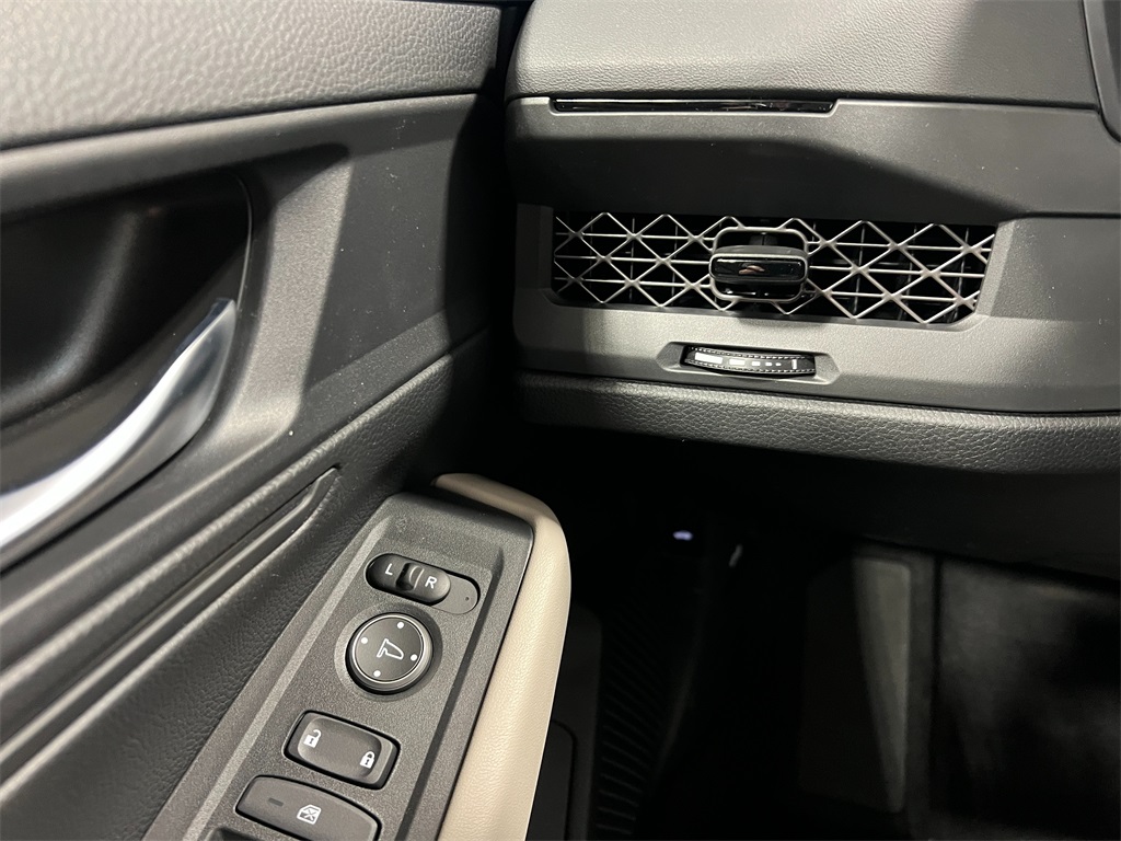 2025 Honda Accord LX Sedan 4 Dr. FWD 17