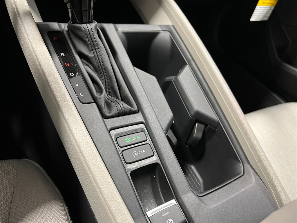 2025 Honda Accord LX Sedan 4 Dr. FWD 18
