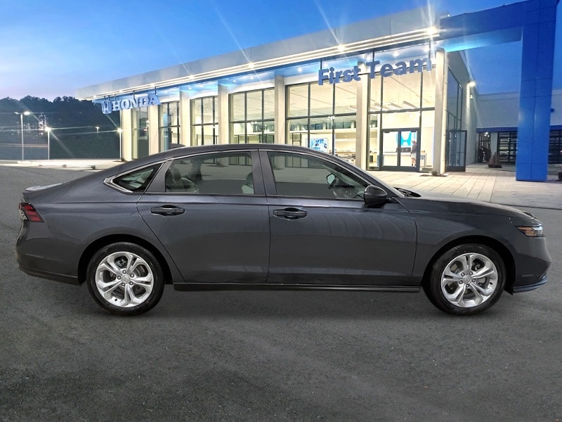 2025 Honda Accord LX Sedan 4 Dr. FWD 7